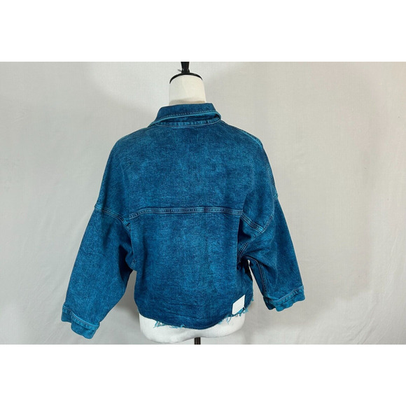 Express Jacket Womens Medium Blue Denim Distressed Cropped Raw Hem Snap Front - Picture 3 of 11